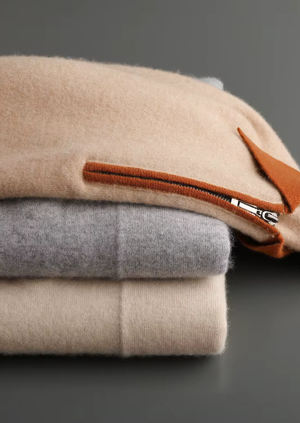 Cashmere Two-Tone Zipper Polo Shirt for Men - Luxurious Knitwear
