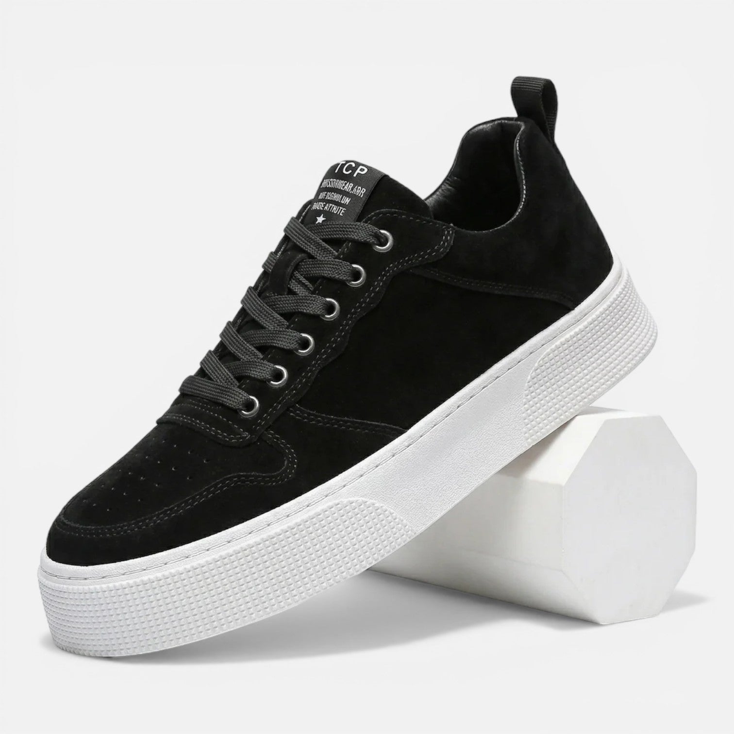 Men’s Casual Sneakers | Comfortable Walking Shoes for Everyday Use