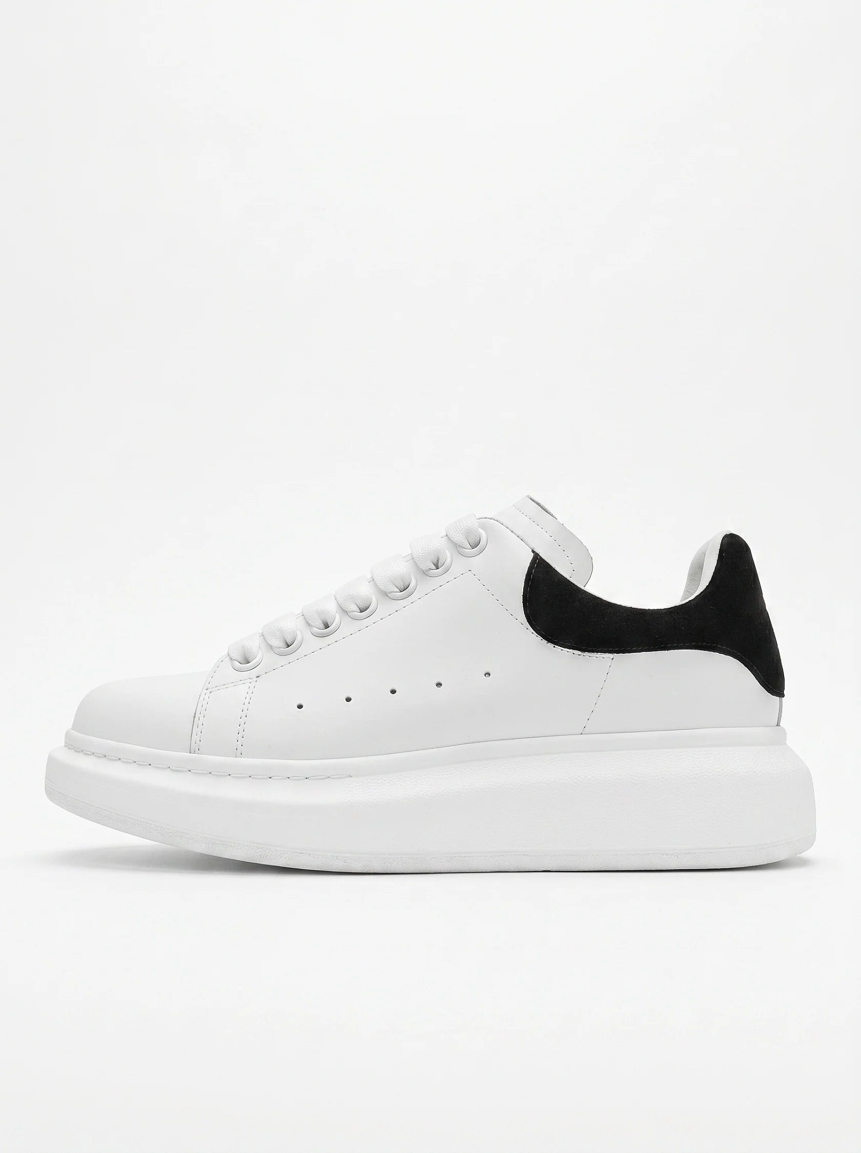 Men's Minimalist White Trainers - Stylish Lightweight Sneakers for Everyday Wear